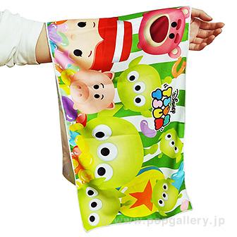 ディズニーかわいいクールタオル （6個入） 複数のパッケージが側面を向いて並んでいる様子
