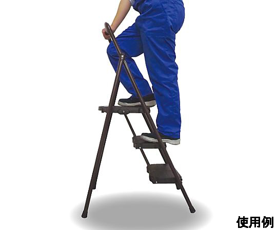 0.46m/2段 踏台(スチール製/ワイド天板) 頑丈なスチール製の2段構造、広い天板が見える状態