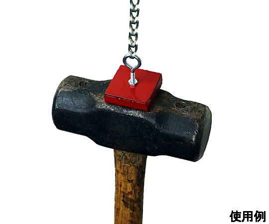 50x50mm 超強力マグネット(アイボルト付) 金属製のアイボルトが取り付けられた円形のマグネットが平らに置かれている様子