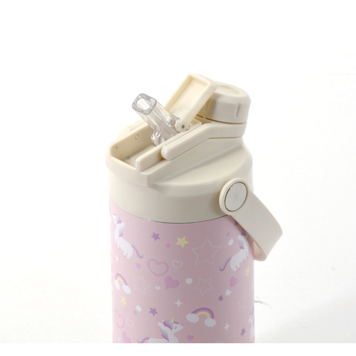 水筒　400ml　2WAYキッズボトル400　保冷　ユニコーン カラフルなデザインのボトルが横向きで置かれている様子