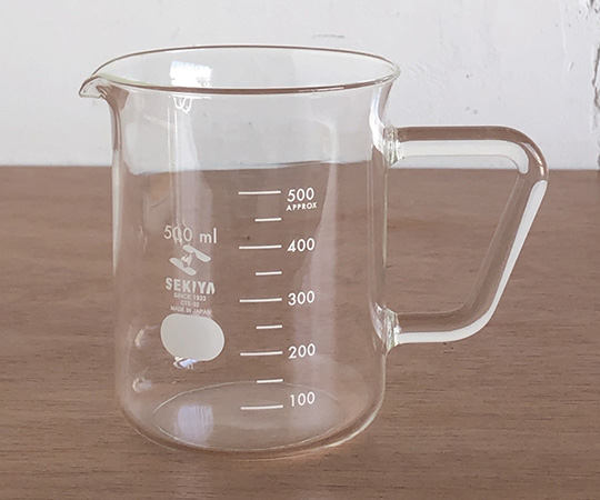 取っ手付きビーカー 500ml