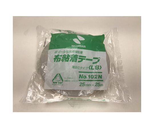 布粘着テープ102N黄土-25 25mmX25m 巻き取られた状態で、黄土色の布粘着テープが表面に見える。