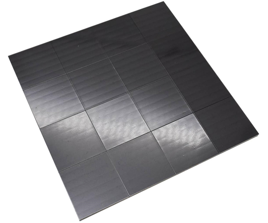 超強力マグネットシート　滑り止め加工　粘着付　カットタイプ　25×25mm　16片付