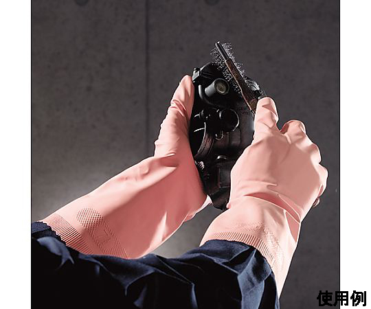 [S] 手袋・耐油(ニトリルゴム) 黒色の手袋が平らに置かれ、ニトリルゴムの質感が強調されている様子