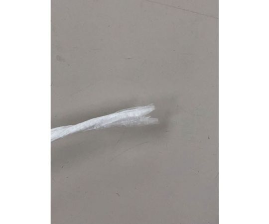 PPよりひも　1.5mmx200m 白いロールに巻かれた紐の全体像が見える状態
