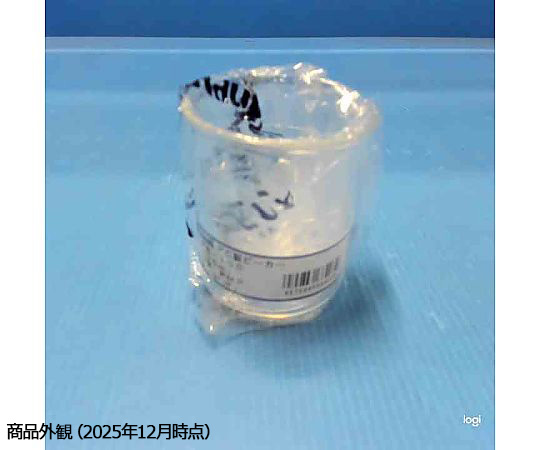 PC製ビーカー　100mL 透明な容器が上から見下ろされた状態で、液体が半分まで入っている様子