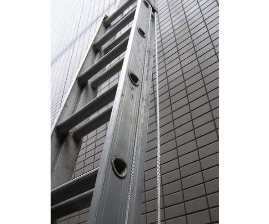 ナイロン16打ロープドラム巻　12mm×100m ドラム巻きのロープが緊密に整然と並んでいる様子