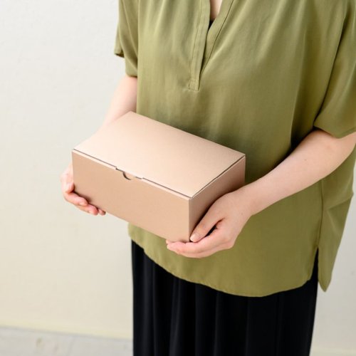 ギフト箱 無地シャンパンピンクギフトボックス-10(10枚) ヘッズ 淡いシャンパンピンクのギフトボックスが並んでいる様子