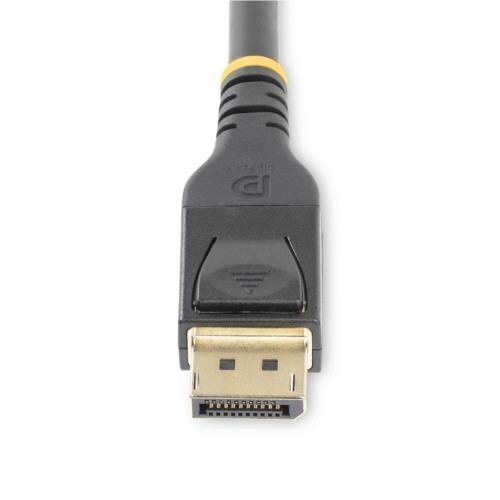 DisplayPort　1.4ケーブル　15m　4K/120Hz　オス-オス　ブラック　1本 長さのあるブラックのケーブルが曲がっている様子