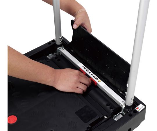 ツインキャリーMTW-100 商品の全体が正面から見える状態で、持ち手やキャスターが確認できる。