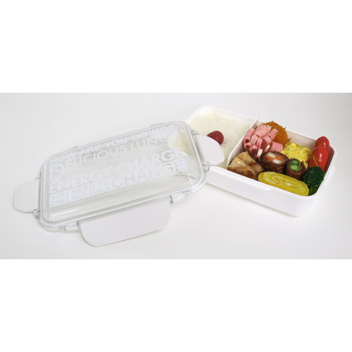 弁当箱　ランチボックス　ホワイト　エナジーチャージ　750ml 白いランチボックスが開いた状態で、内部にはカラフルな食材が整然と配置されている様子