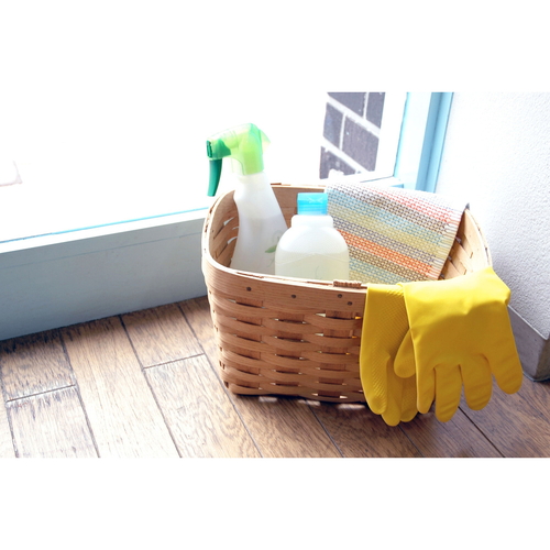 ゴム手袋S 鮮やかな色合いの手袋が重なり合った様子
