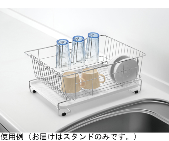 SUIグート 水切りかご用グラススタンド 透明なグラススタンドが水切りかごに設置された様子、異なる高さのラックに数本のグラスが並んでいる。