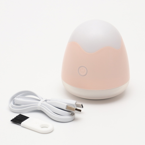 毛玉取り器　オーヴォ　充電式　ピンク 充電ケーブルが付属したピンクのデザインが映える横からの視点
