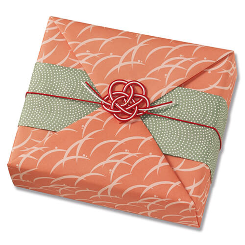 ギフトボックスのラッピングに！和柄の包装紙