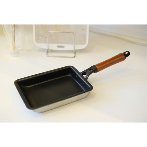 卵焼き器　ファストクック　2層鋼ダイヤモンドコート玉子焼13×18cm 鍋の内側が鮮やかなダイヤモンドコートで光沢のある状態