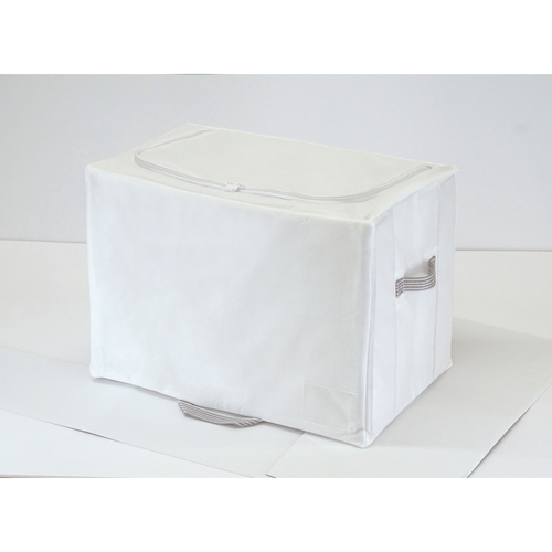 布団収納袋 シングル 掛け布団用 幅50×奥行35×高さ36cm 棚上 クローゼット収納 上部が開いた収納袋に掛け布団が整然と収まっている様子