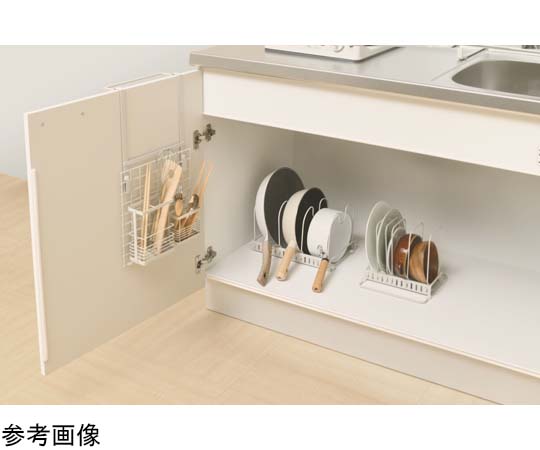 ルームラボ 調整できるフライパンスタンド 調整可能な角度で展示されているフライパンスタンドの状態
