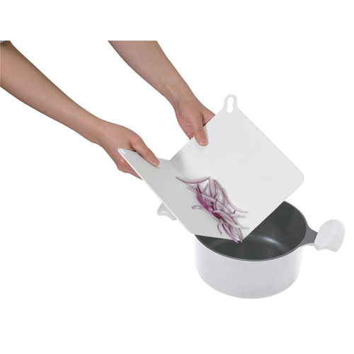 まな板　M　Simple　Use　折りたためるまな板　抗菌 折りたたまれた状態で、シンプルなデザインと抗菌仕様が強調されている様子