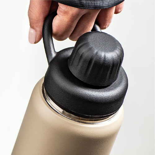 水筒　1L　スポーツボトル　保冷専用　ベージュ シンプルなデザインの保冷ボトルが斜め上から見える状態。