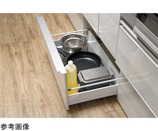 ポコフリットIH対応角型揚げ鍋 アミ付 テーブルに置かれた鍋とアミが一緒に写った状態