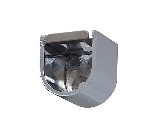 25mm D型ソケット 金属製のソケットが横向きに配置され、滑らかな表面と明るい光沢が目を引く状態