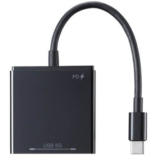 USB　Type-C　ハブ(Aポート×2・Type-Cポート×1)　ブラック　1個 黒いハブの本体とポートの配置がわかる斜めからのアングル