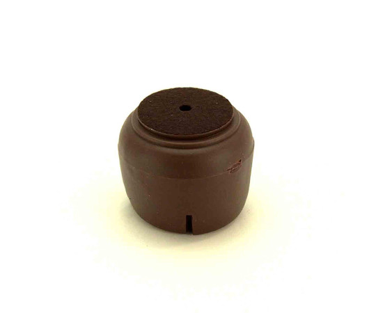 ワイドフェルトキャップ　角脚用　24-38mm しっかりとしたフェルト素材で作られたキャップの側面が見える状態