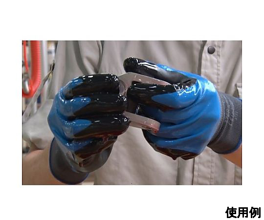 [M] 手袋(ナイロン・ポリエステル・ニトリルゴムコート) 黒と緑の配色で、手首部分にゴムバンドが施された状態