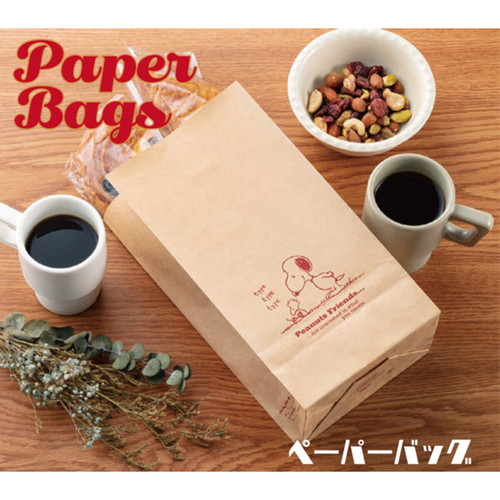 保存袋　コレッショペーパーバッグスヌーピー　CO-PB8KS 商品の側面にスヌーピーのデザインが描かれた袋が見える状態
