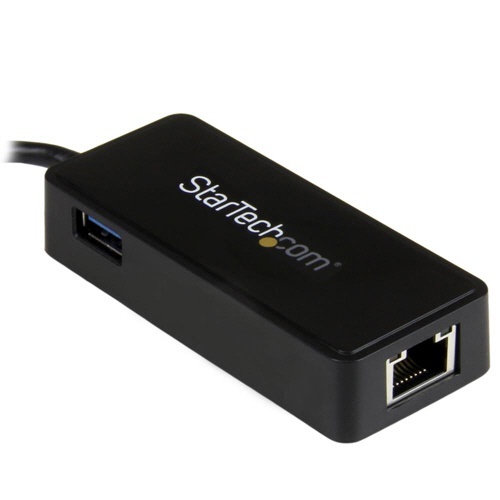 USB-C接続ギガビット有線LAN変換アダプタ(USB　3.0ポート　x1付き)　1個 黒いUSB-C接続アダプタが斜めから見える状態、USB 3.0ポートが側面に配置されている。