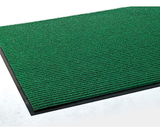 450x 750mm 吸油マット 横に広がった状態で設置されている吸油マットの表面。