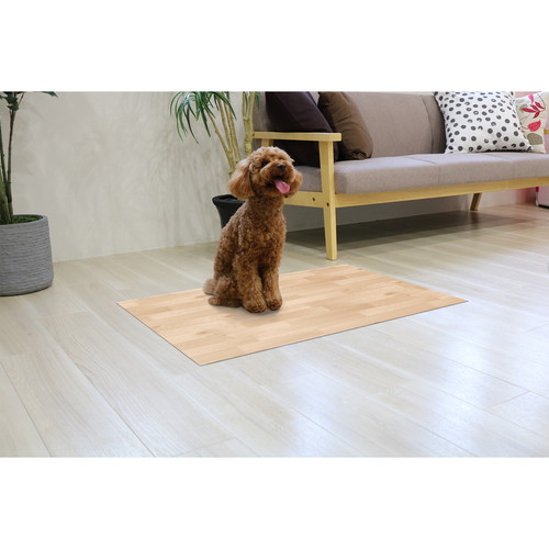 ペット用消臭防水シート　60cm×90cm　ベージュ 柔らかなベージュの表面が広がり、四隅が折り返された設置状態