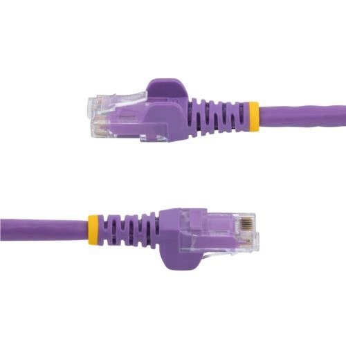 カテゴリ6　LANケーブル　RJ45モールドコネクタ　ツメ折れ防止　15m　パープル　1本 コネクタ部分がアップで映った状態、パープルのケーブルが整然とした形で展開されている様子