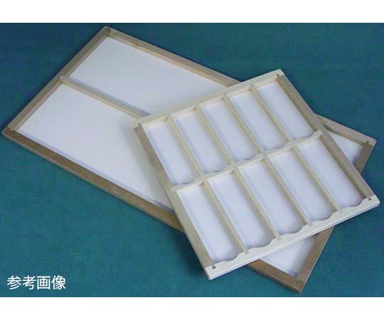 木製マッペ　10枚用 整然と並べられた木製の用具、滑らかな表面が特徴的です。
