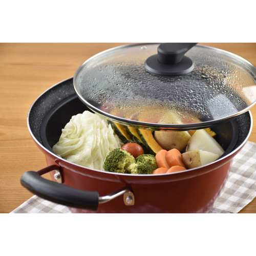 にこみーな　IH対応蒸し料理鍋24cm 上から見下ろした状態で色鮮やかな具材が並ぶ蒸し料理鍋の内部