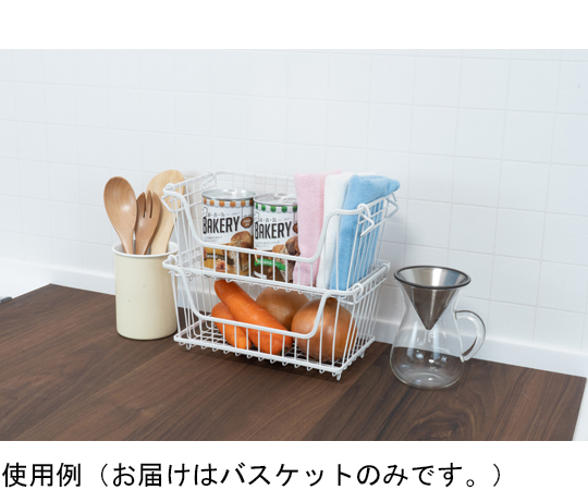 かちこれ 深型バスケット（小） シンプルなデザインの深型バスケットが横向きに置かれた様子