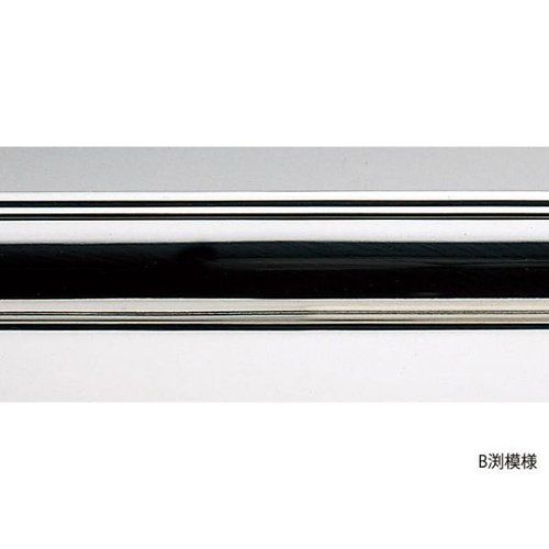 UK B渕 ウォーターポット〈蓋なし〉 YUKIWA [バラ販売] 透明なウォーターポットが手前に置かれ、側面の形状がはっきりと見える状態