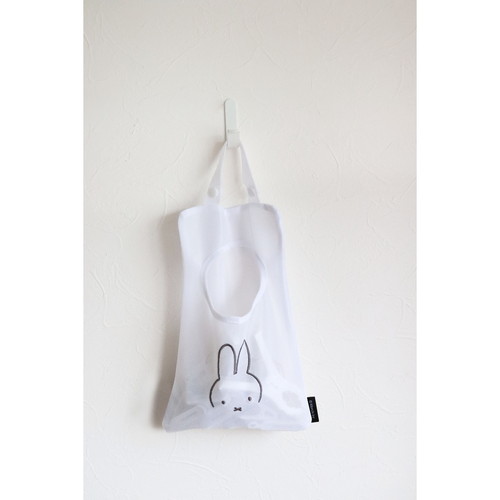 ランドリー収納　miffy　ピンチシュウノウバッグ　カオダケミッフィー 袋の正面に描かれたかわいらしいキャラクターの全体像