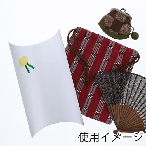 ラッピングにピッタリなピロー型のギフトボックス（銀）