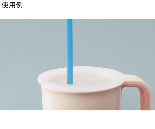 マグカップ蓋 ホワイト 白い陶器の蓋が斜め上から見える状態