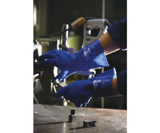 まとめ買い 耐切創手袋 耐油KEV 8/M （12双入） 手袋が整然と並ぶパッケージ内の様子