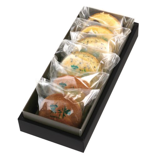 ギフト箱 ギフトBOX モデルヌ 小 ブラウン ヤマニパッケージ ブラウンのギフトボックスが整然と配置された様子