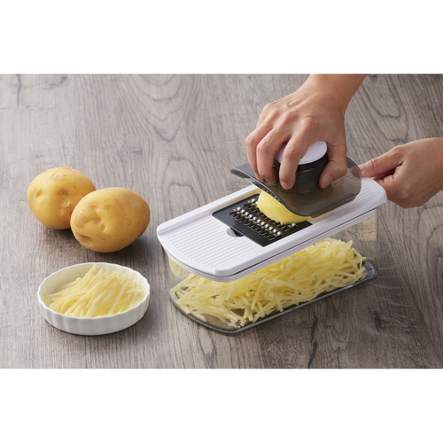 野菜調理器　8点セット　みじん切り　スライサー　細切り　安全ホルダー付き 色とりどりの調理器具が整然と配置され、各種機能が一目でわかる状態