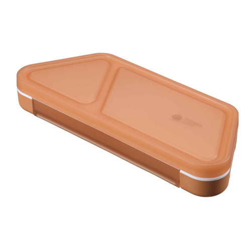 弁当箱　薄型弁当箱　抗菌フードマン　おにぎり　テラコッタ 明るいテラコッタカラーの薄型容器が開いた状態で、ふっくらしたおにぎりが詰められている様子。