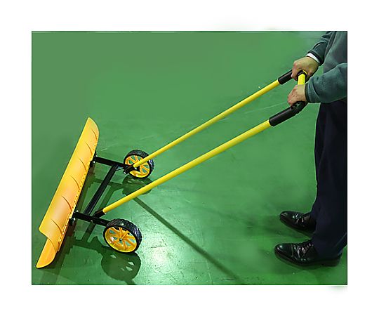 965x 254mm スノーショベル 金属製のシャベル部分とプラスチック製の持ち手が特徴的な横向きのスノーショベル