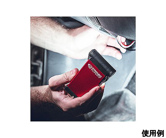 [充電式] LEDライト(白色/ナチュラル色) 光を放つスタイリッシュなデザインの本体が正面から見える状態