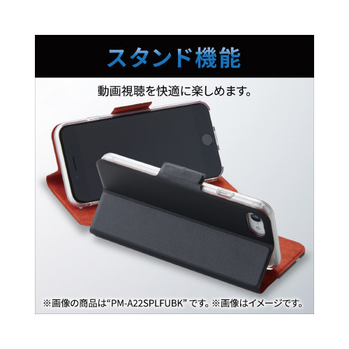 iPhoneSE　第3世代　ケース　グレージュ 柔らかなグレージュカラーのケースが手に持たれている様子