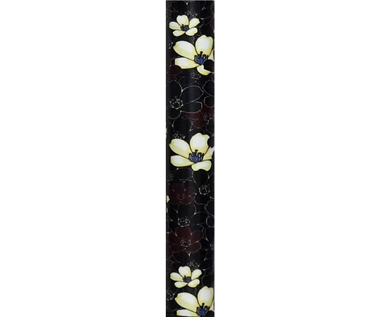 無段階伸縮ステッキ 花柄シック 花柄が施された無段階伸縮ステッキが立てかけられた状態