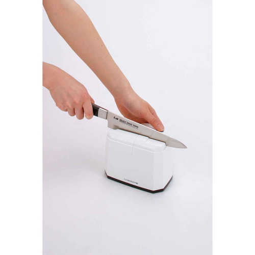 包丁研ぎ　セレクト100　ワンストロークシャープナ 商品がスタンドに設置され、斜めからの視点で全体が見える状態